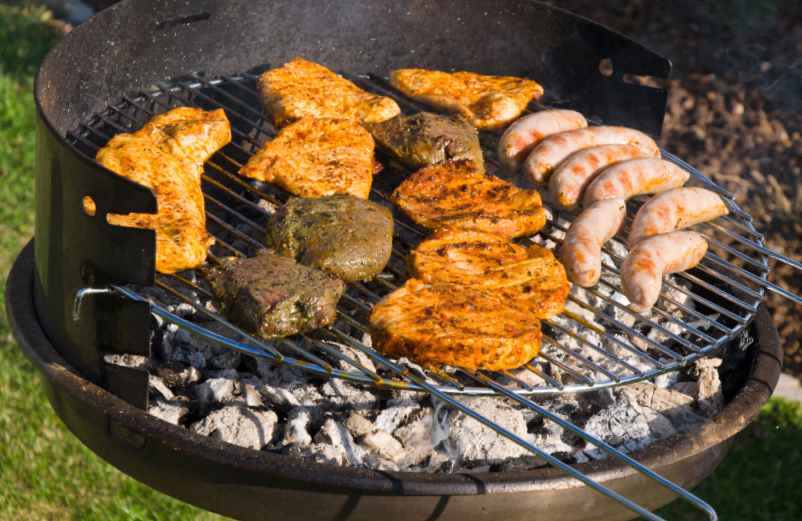 Méthode facile pour allumer un barbecue au charbon 