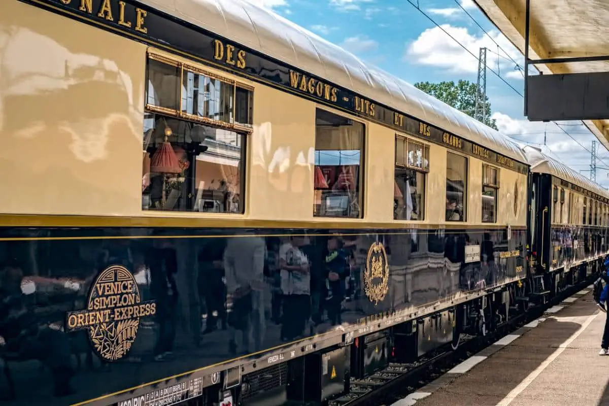 voyage en train de luxe voyager autrement