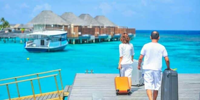 Où partir en novembre au soleil pas cher : les meilleures destinations à petits prix
