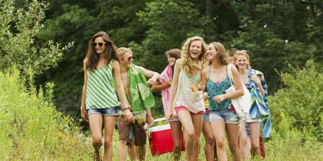 Camp et colonie de vacances pour ados en 2025 : options pendant les vacances scolaires
