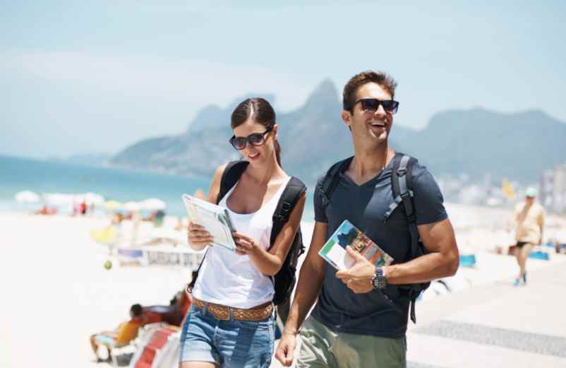 Plages, lagon et hébergements authentiques : comment profiter pleinement de son séjour ? LMAC Plages, lagon et hébergements authentiques : comment profiter pleinement de son séjour ? LMAC