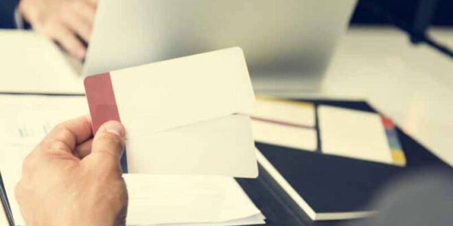 Conseils pratiques pour organiser vos documents de voyage avant votre départ LMAC