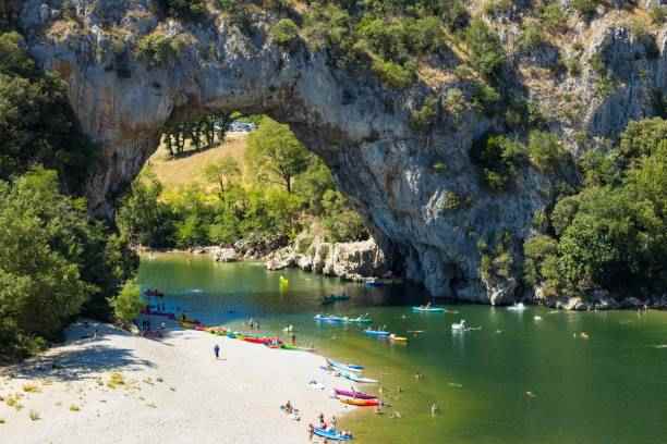 Location canoë kayak gorges Ardèche sport Pont d'Arc LMAC