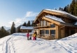 Hébergements
Pointe de Sel : chalets tout compris à la montagne !
Embarquez avec votre famille et vos amis pour une expérience unique de vacances montagne, en été tout compris : hébergement, activité et repas !