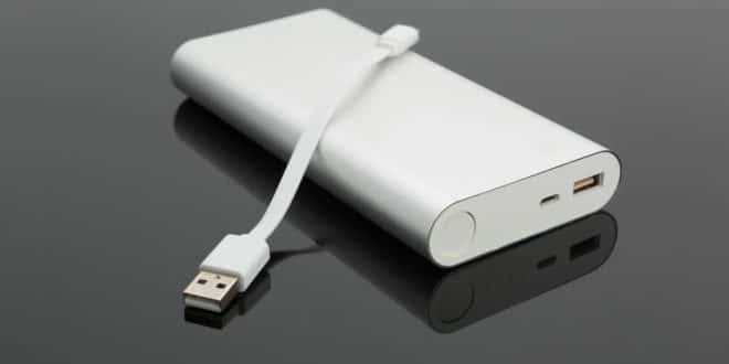 Comment transporter une batterie externe (powerbank) en avion en toute sécurité?