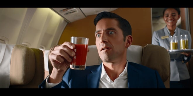 Du jus de tomate dans l’avion : délicieux ou étrange habitude ? 