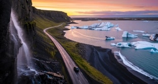 QUE FAIRE DANS LE SUD DE L’ISLANDE ? ITINÉRAIRE ET CONSEILS PRATIQUES			
		

			VOYAGE EN ISLANDE — 15 LIEUX INCONTOURNABLES EN ISLANDE		
		

			GUIDE COMPLET POUR ORGANISER UN ROAD TRIP EN ISLANDE