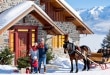 Hébergements
5 hébergements pour profiter des fêtes en famille
Où passer Noël en France ? Découvrez 5 adresses pépites pour des fêtes inoubliables en famille !