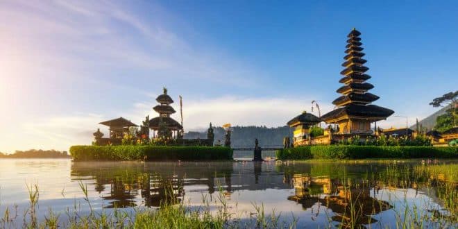 Visiter Sanur à Bali : plages tranquilles, activités familiales et bonnes adresses