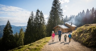 Hébergements            
            
    
        
            Le meilleur des gites nature, loin de tout et de la foule !        
        
            Maison Nature, LE site pour louer un gite nature, loin de la foule pour des vacances en famille ressourçantes !