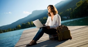 Comment le travail à distance favorise des voyages plus fréquents