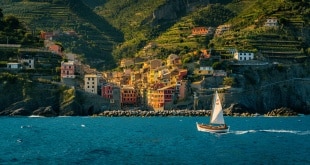 Autour des Cinque Terre, que faire dans les environs - église San Pietro