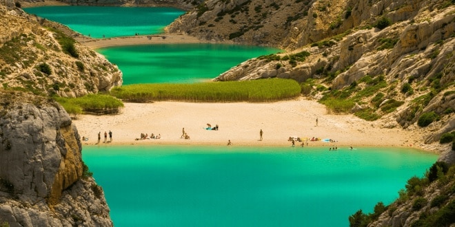 Le lac de Castillon, parmi les plus beaux lacs du Verdon