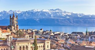 Vue sur la ville de lausanne, entourée par son lac et ses montagnes © Régis Colombo/LT diapo.ch