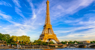 La Tour Eiffel monument incontournable pour visiter Paris © Vivre Paris