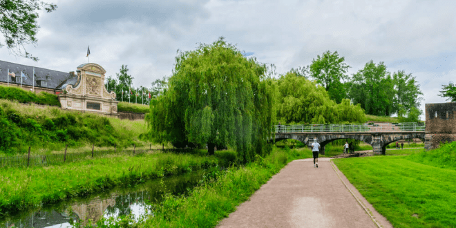 Le Parc de la Citadelle entoure la Citadelle © Navaway