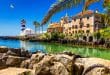 Paysage féérique à Cascais avec le phare de Santa Marta et le musée municipal ©Shutterstock