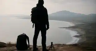 Comment prendre de belles photos de soi en voyage quand on est seul ?