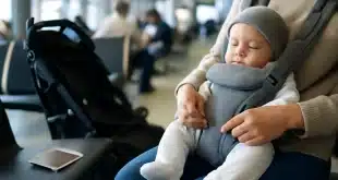 Comment prendre l'avion avec un bébé : 10 conseils pour les parents ?
