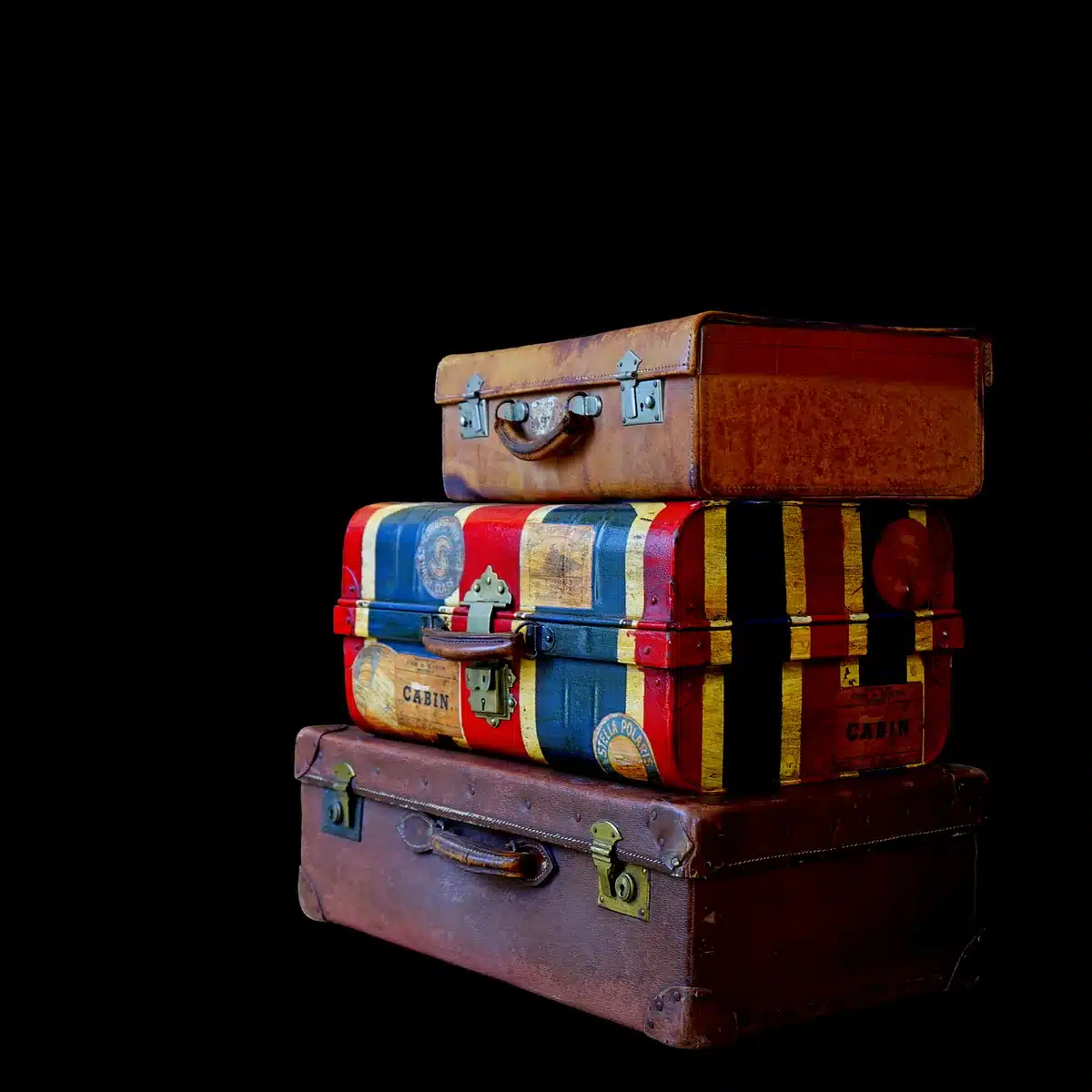 Valise en soute déposée au comptoir d'enregistrement