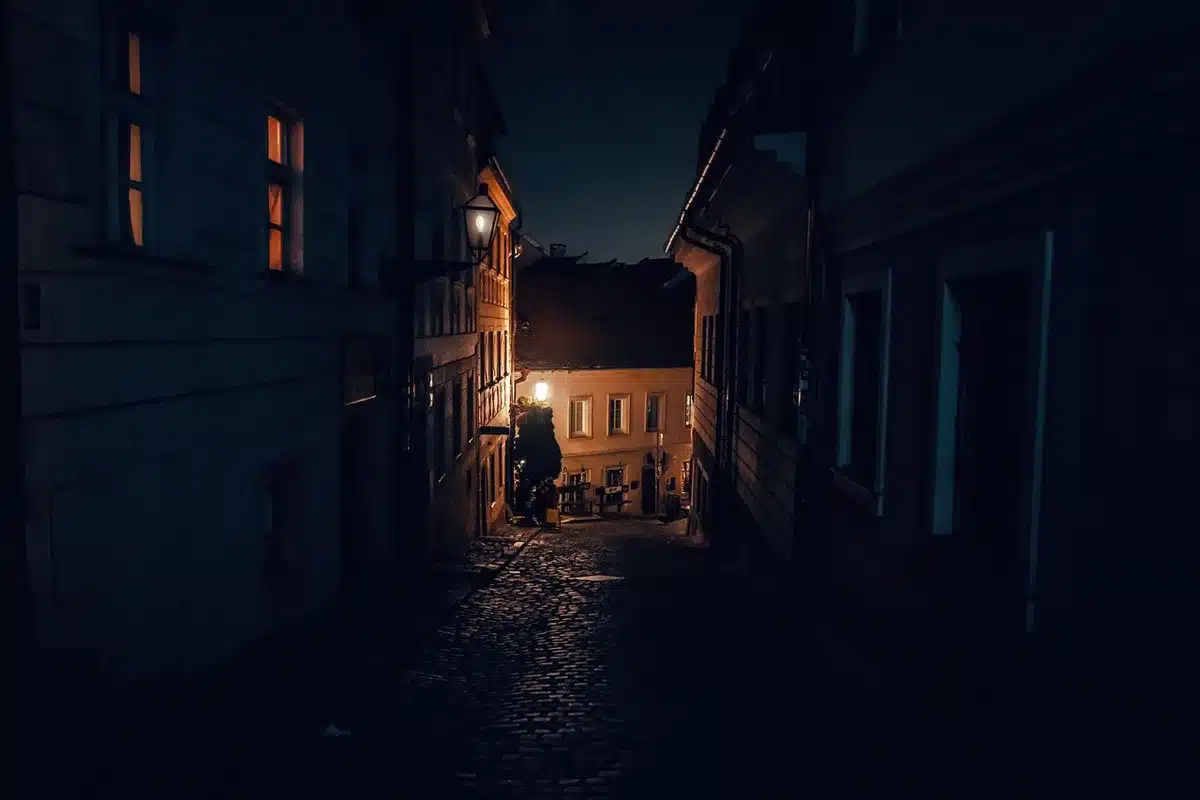 Promenade dans le centre historique de Compiègne près du château