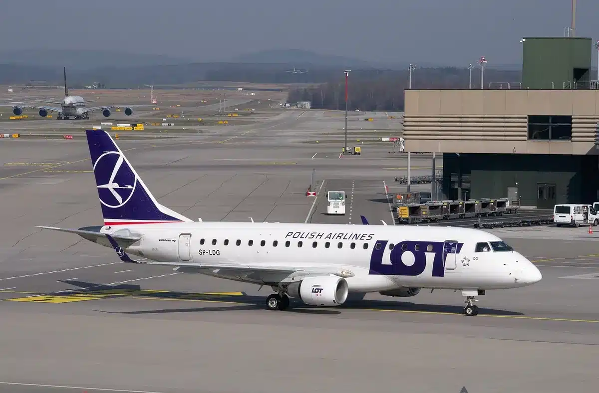 Parking d'aéroport animé avec voitures cherchant une place