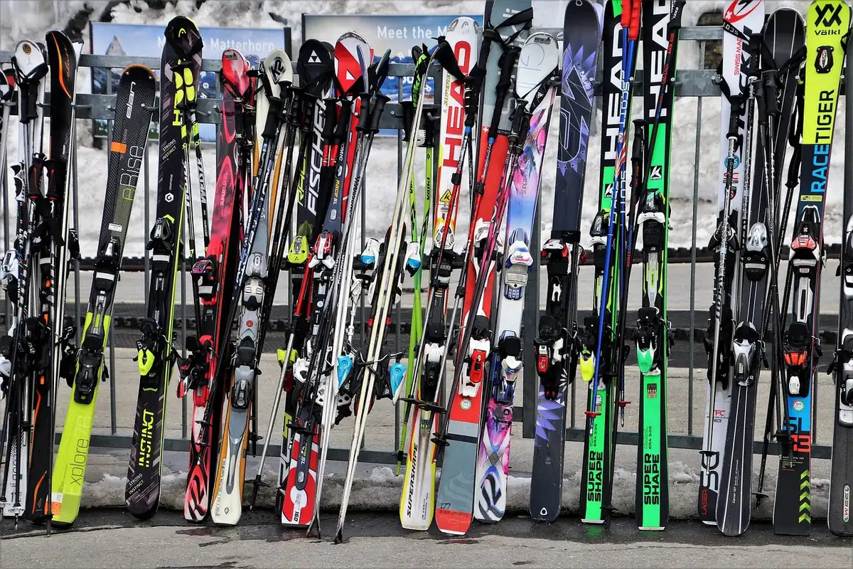 Local à skis chauffé avec casiers individuels