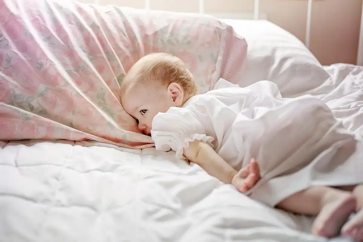 Trousse de santé pour bébé avec thermomètre et solution de réhydratation